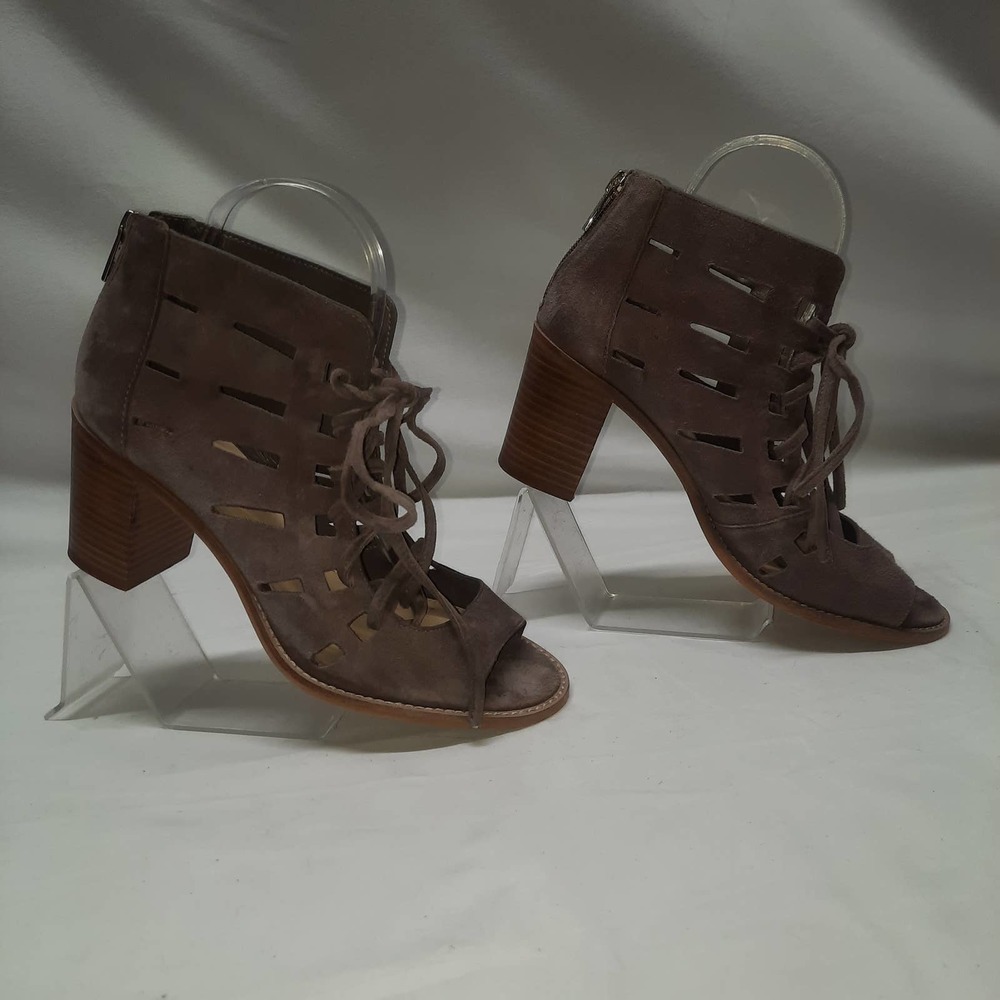 Vince Camuto Tressa Brown Suede Caged peep toe wood Block heels 8.5